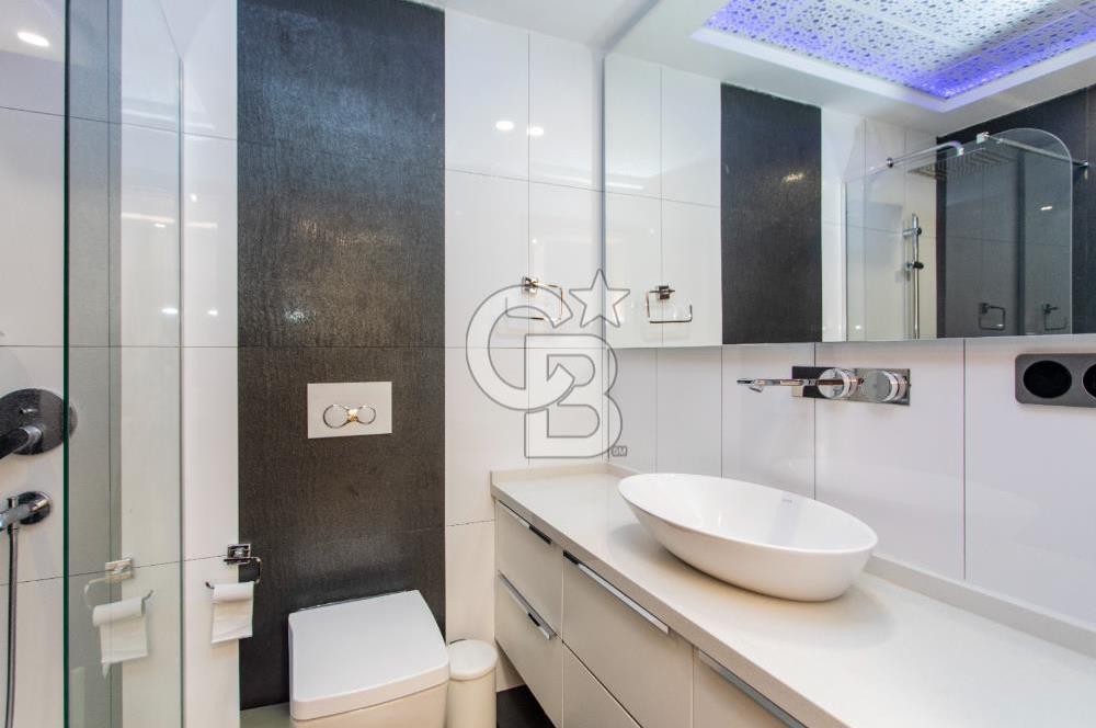 Gaziemir de satılık 7 odalı ultra lüks villa özel spa ve havuzlu