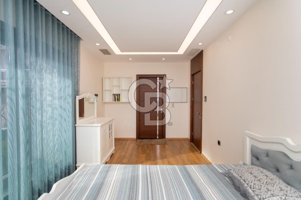 Gaziemir de satılık 7 odalı ultra lüks villa özel spa ve havuzlu