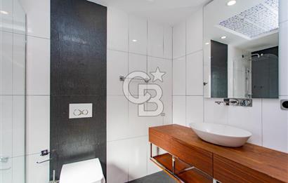 Gaziemir de satılık 7 odalı ultra lüks villa özel spa ve havuzlu