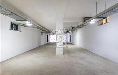 Gaziemir de satılık 7 odalı ultra lüks villa özel spa ve havuzlu