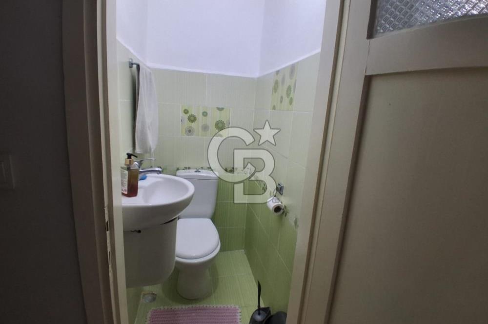 karşıyaka bostanlı sahile yakın 3+1 satılık daire