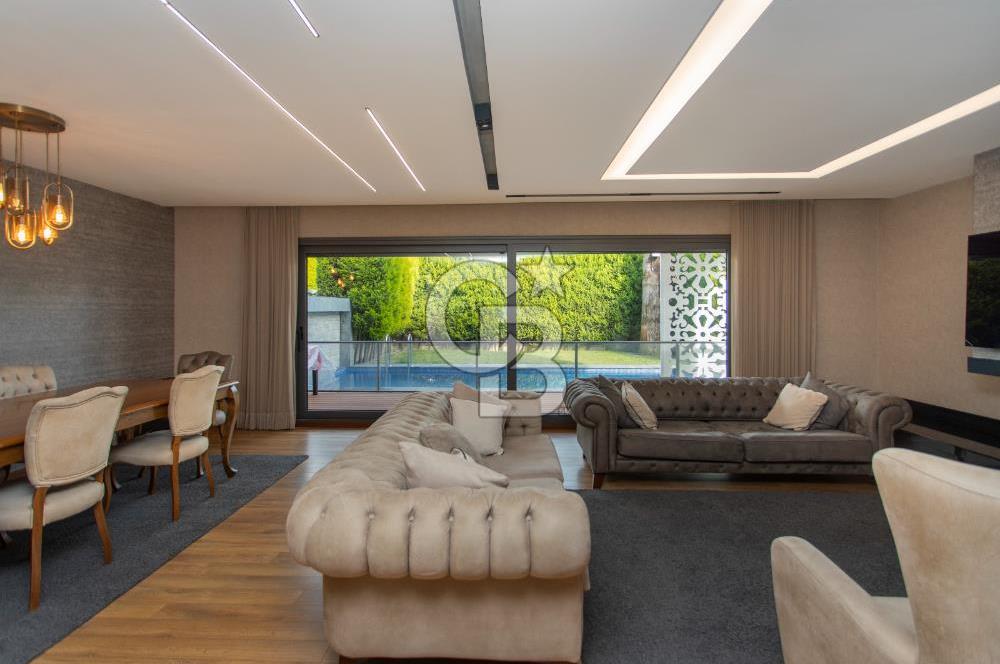 Gaziemir de satılık 7 odalı ultra lüks villa özel spa ve havuzlu