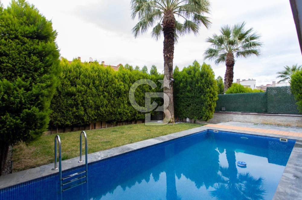 Gaziemir de satılık 7 odalı ultra lüks villa özel spa ve havuzlu