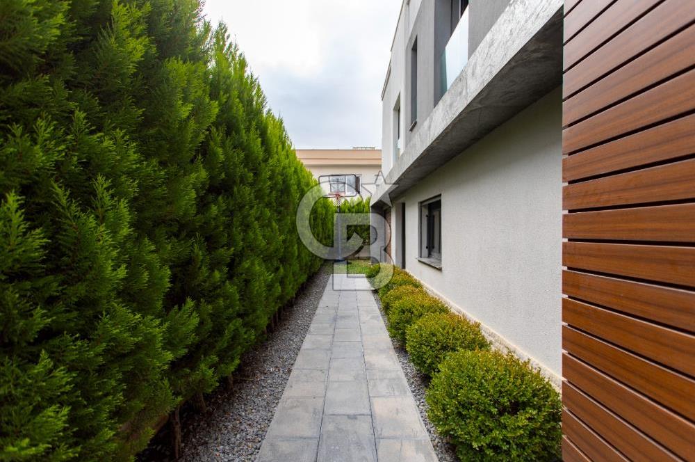 Gaziemir de satılık 7 odalı ultra lüks villa özel spa ve havuzlu