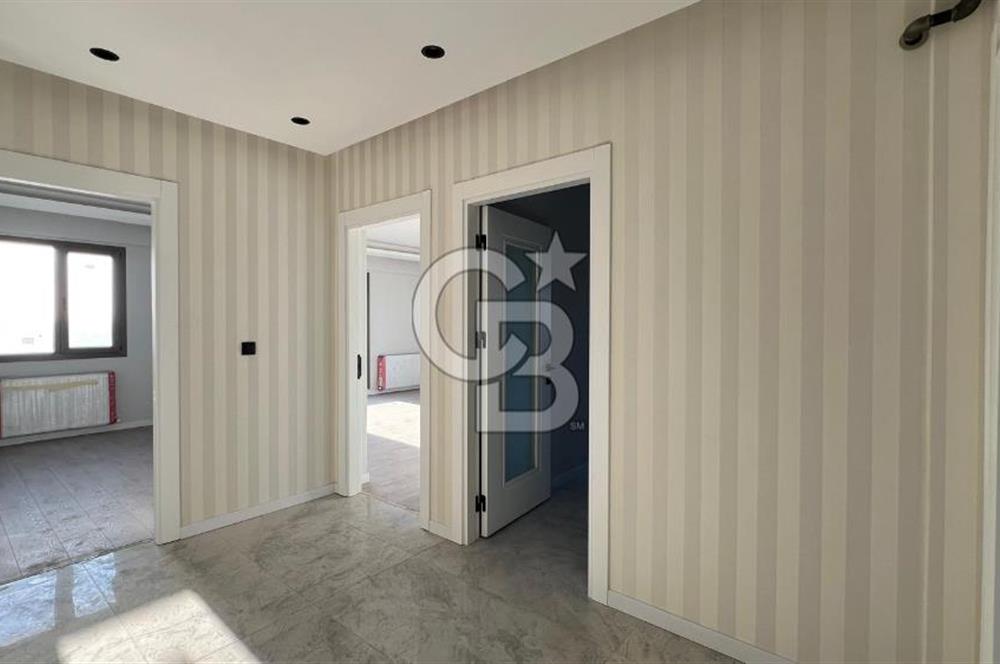 İzmir Menemen Ahıhıdır'da Havuzlu Sitede Kiralık 3+1 Daire CB PH