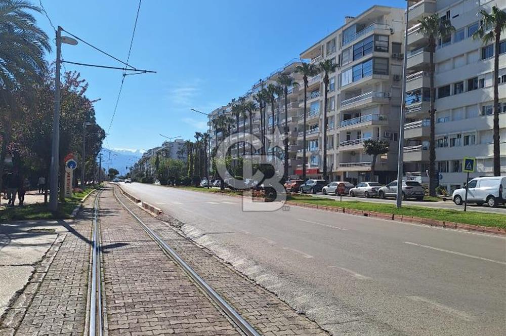 BAHÇELİEVLER'DE ATATÜRK PARKI'NA 200 METRE UZAKLIKTA GENİŞ 3+1