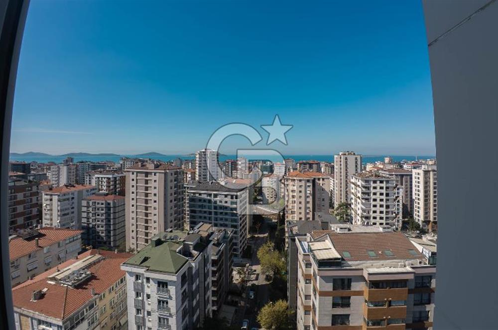 Erenköy Kazımkarabekirpaşa sokakta 3+1 boş, deniz gören havuzlu, otoparklı daire 