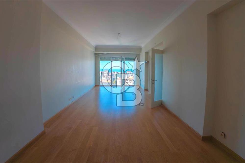 Erenköy Kazımkarabekirpaşa sokakta 3+1 boş, deniz gören havuzlu, otoparklı daire 