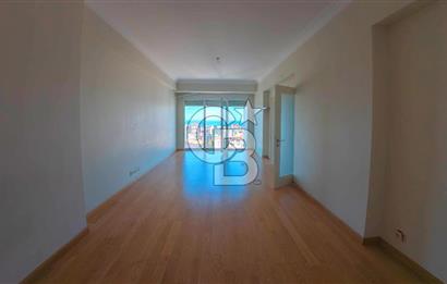 Erenköy Kazımkarabekirpaşa sokakta 3+1 boş, deniz gören havuzlu, otoparklı daire 