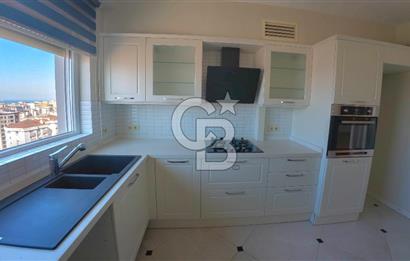 Erenköy Kazımkarabekirpaşa sokakta 3+1 boş, deniz gören havuzlu, otoparklı daire 