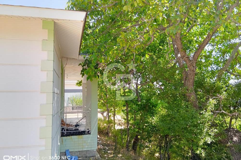 BURDUR AĞLASUNDA SATILIK VİLLA