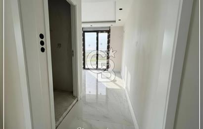 Silivri Ortaköyde Deniz Manzaralı Satılık 6+1 Lüks Villa