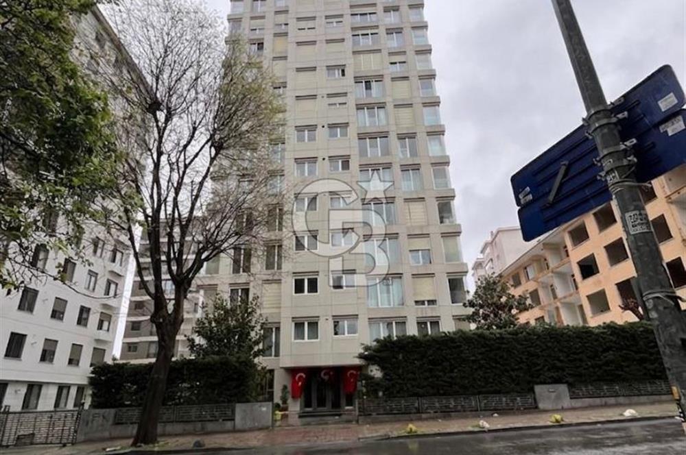 Erenköy Kazımkarabekirpaşa sokakta 3+1 boş, deniz gören havuzlu, otoparklı daire 