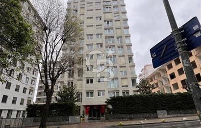 Erenköy Kazımkarabekirpaşa sokakta 3+1 boş, deniz gören havuzlu, otoparklı daire 