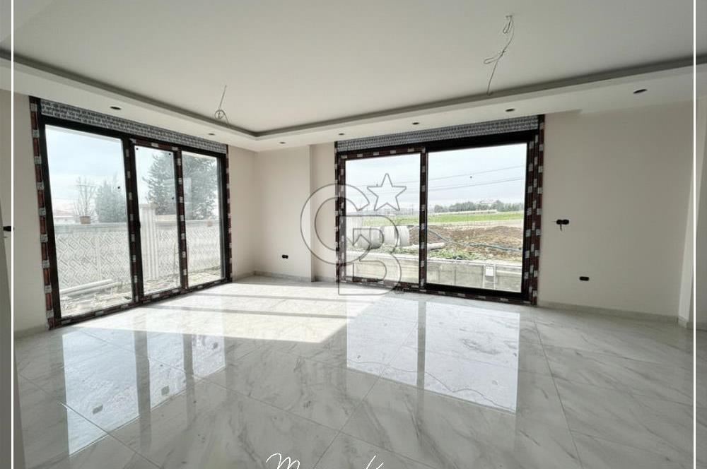 Silivri Ortaköyde Deniz Manzaralı Satılık 6+1 Lüks Villa