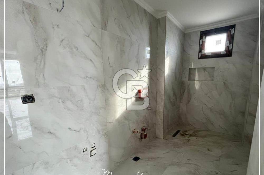 Silivri Ortaköyde Deniz Manzaralı Satılık 6+1 Lüks Villa