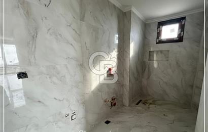 Silivri Ortaköyde Deniz Manzaralı Satılık 6+1 Lüks Villa