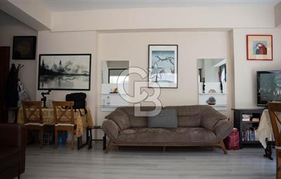 Erenköy Kazımkarabekirpaşa sokakta 3+1 boş, deniz gören havuzlu, otoparklı daire 