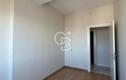 Erenköy Kazımkarabekirpaşa sokakta 3+1 boş, deniz gören havuzlu, otoparklı daire 