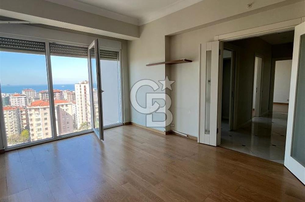 Erenköy Kazımkarabekirpaşa sokakta 3+1 boş, deniz gören havuzlu, otoparklı daire 