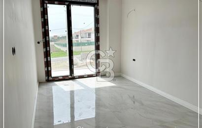 Silivri Ortaköyde Deniz Manzaralı Satılık 6+1 Lüks Villa