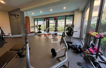 Erenköy Kazımkarabekirpaşa sokakta 3+1 boş, deniz gören havuzlu, otoparklı daire 