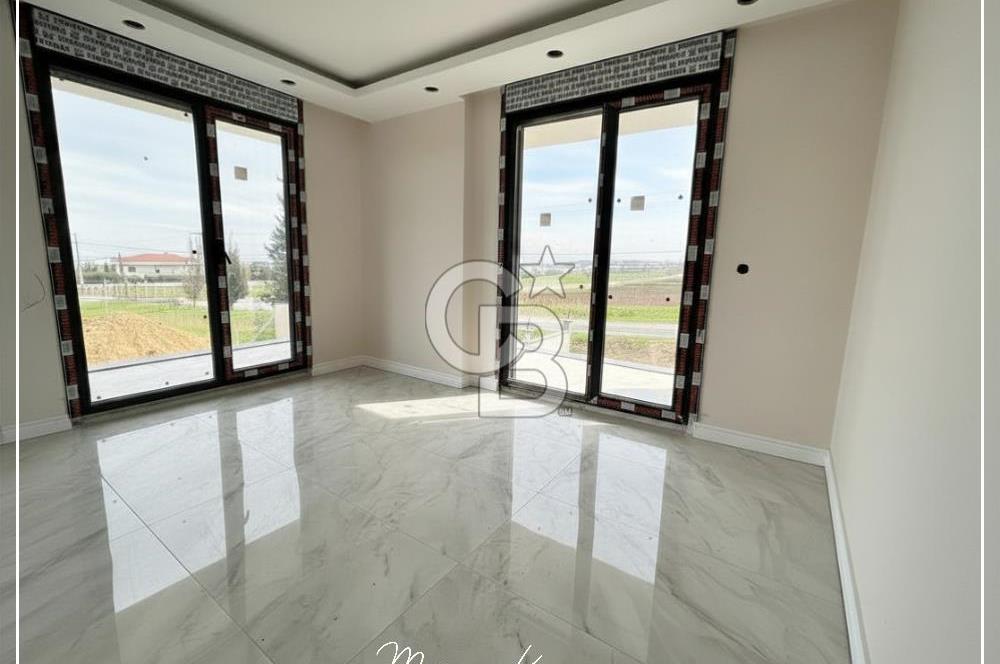 Silivri Ortaköyde Deniz Manzaralı Satılık 6+1 Lüks Villa