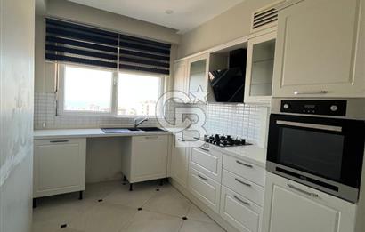 Erenköy Kazımkarabekirpaşa sokakta 3+1 boş, deniz gören havuzlu, otoparklı daire 