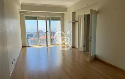 Erenköy Kazımkarabekirpaşa sokakta 3+1 boş, deniz gören havuzlu, otoparklı daire 