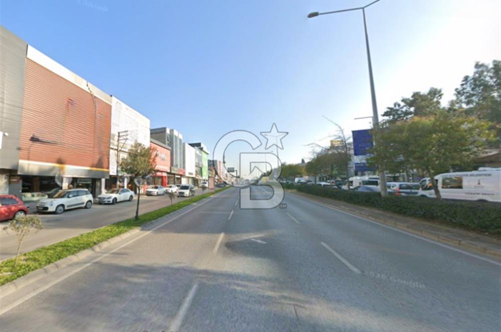 Yeşillik Caddesi 10m Cepheli Komple Kiralık Bina