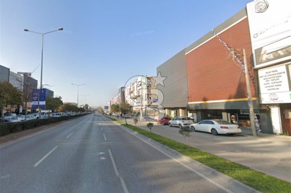 Yeşillik Caddesi 10m Cepheli Komple Kiralık Bina
