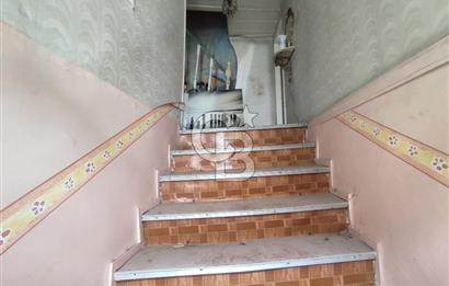 Ayvalık merkez Macaron'da satılık 5+1 müstakil ev 