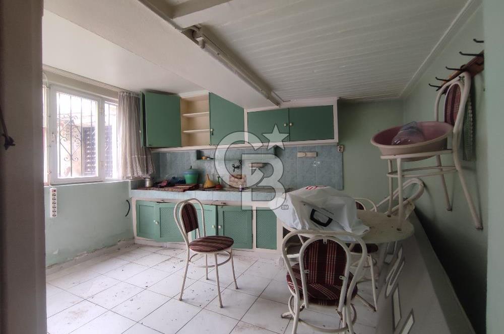 Ayvalık merkez Macaron'da satılık 5+1 müstakil ev 