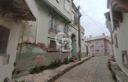 Ayvalık merkez Macaron'da satılık 5+1 müstakil ev 