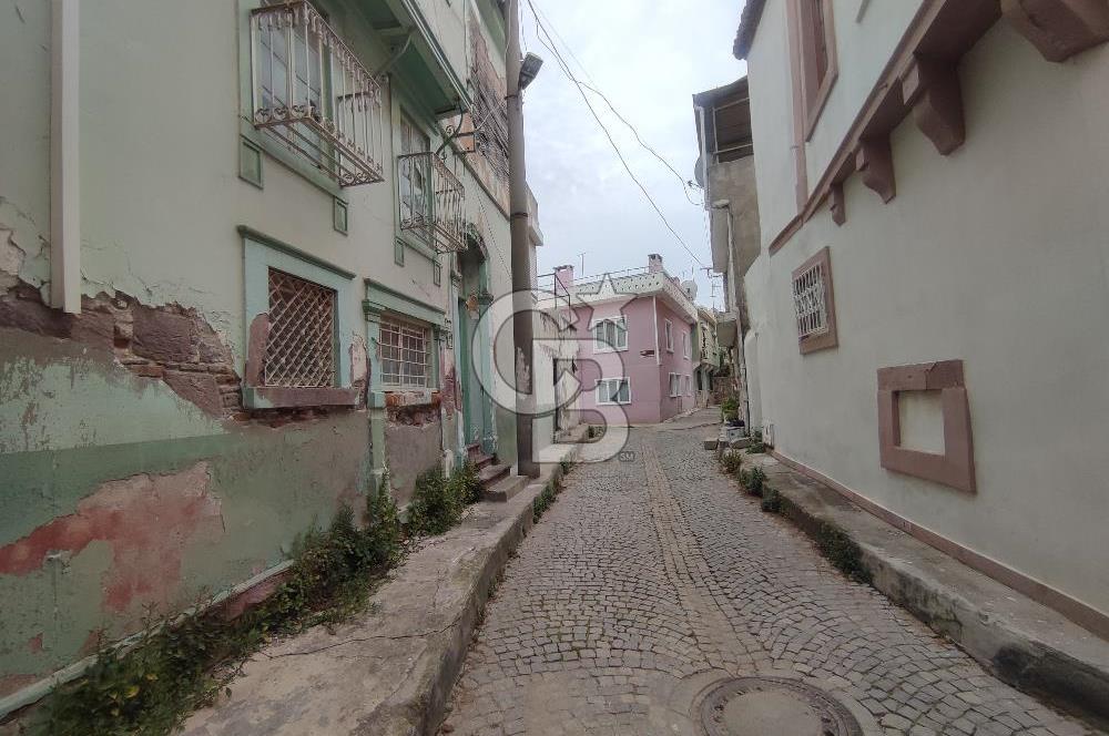 Ayvalık merkez Macaron'da satılık 5+1 müstakil ev 