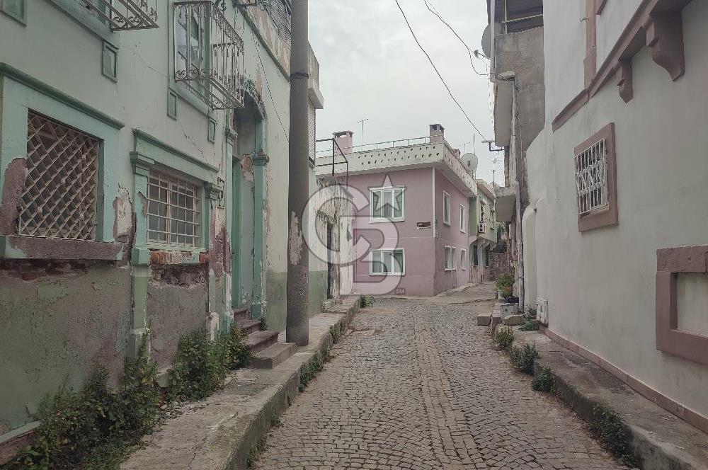 Ayvalık merkez Macaron'da satılık 5+1 müstakil ev 