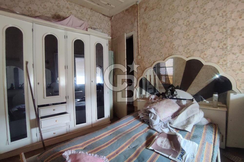 Ayvalık merkez Macaron'da satılık 5+1 müstakil ev 