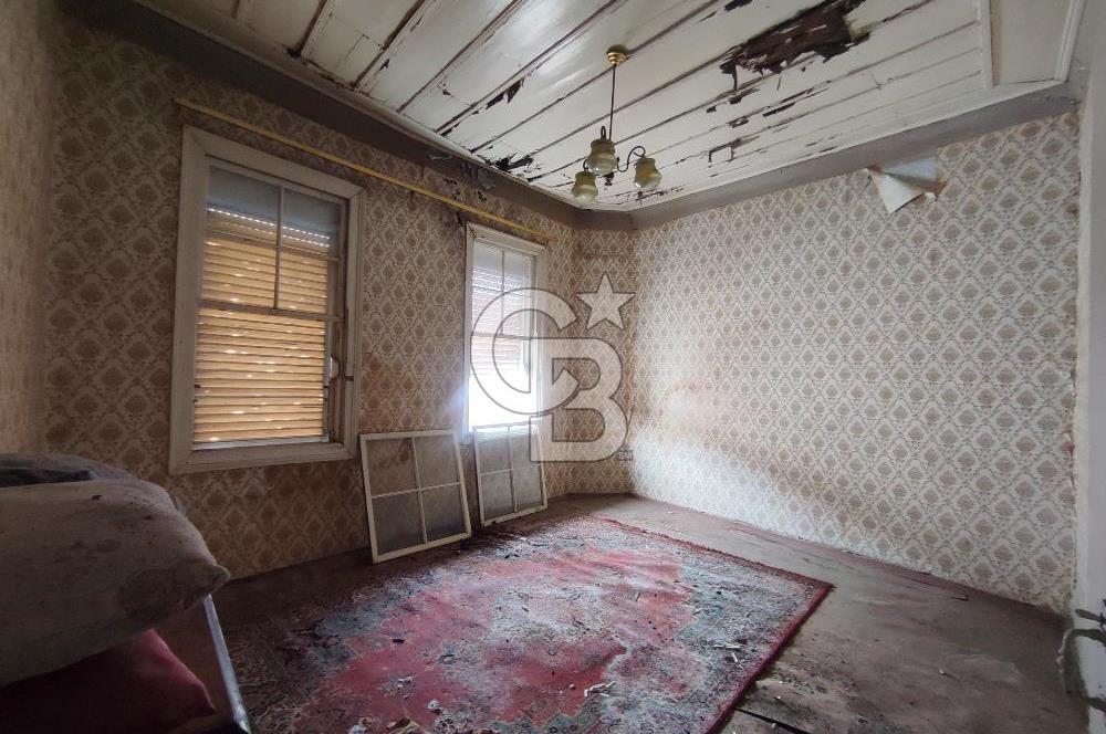 Ayvalık merkez Macaron'da satılık 5+1 müstakil ev 