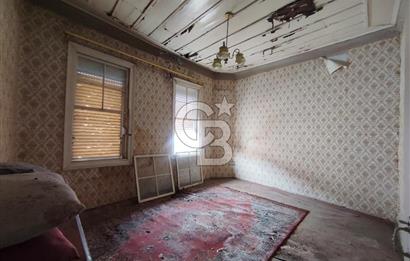 Ayvalık merkez Macaron'da satılık 5+1 müstakil ev 