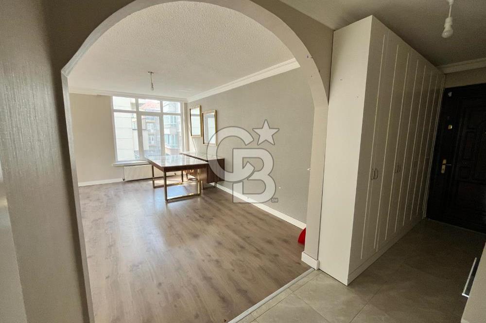 AYRANCI'DA MESNEVİ SOKAK'TA FERAH 3+1 OTOPARKLI SATILIK DAİRE