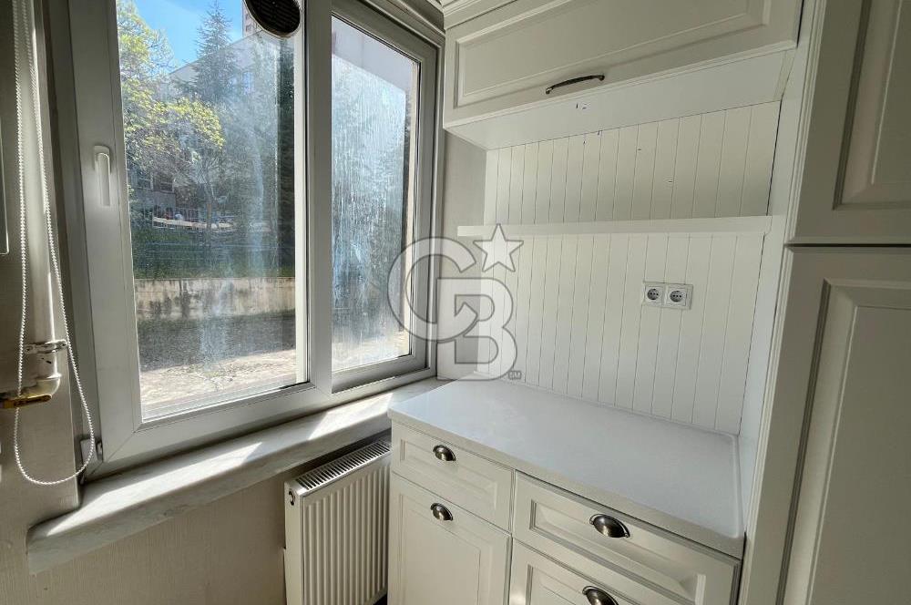 AYRANCI'DA MESNEVİ SOKAK'TA FERAH 3+1 OTOPARKLI SATILIK DAİRE