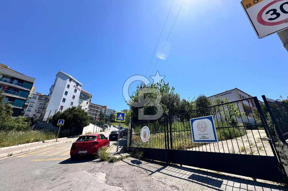 ALİ FUAT CEBESOY HAVUZLU 3+1 ARAKAT EBEVEYN BANYOLU KİRALIK DAİRE