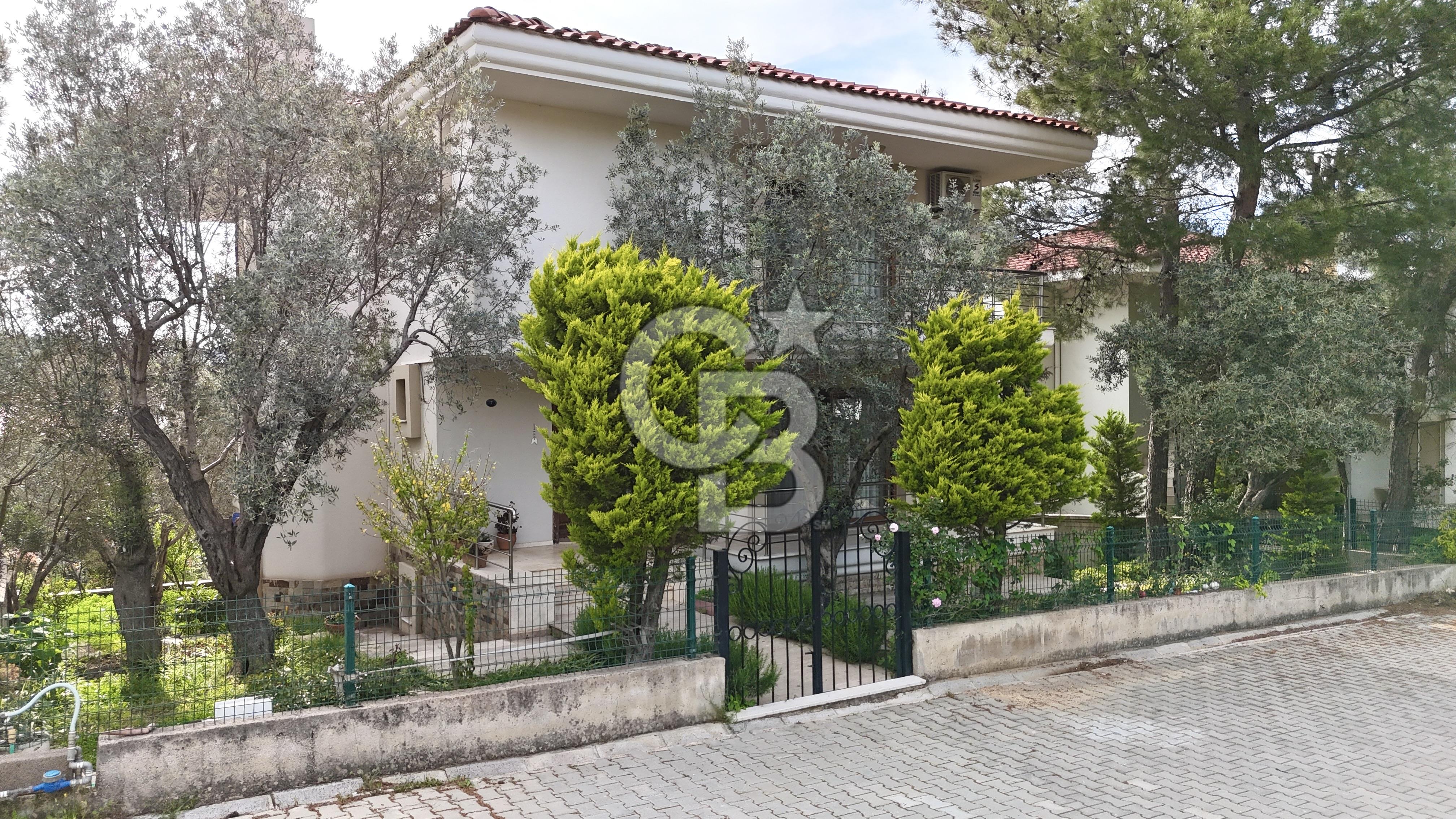 GÜZELBAHÇE YELKİ SATILIK 4+1 MÜSTAKİL VİLLA