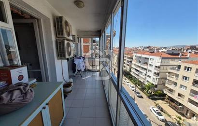 Karşıyaka Yalı Caddesi Satılık Deniz Manzaralı Daire