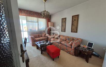 Karşıyaka Yalı Caddesi Satılık Deniz Manzaralı Daire