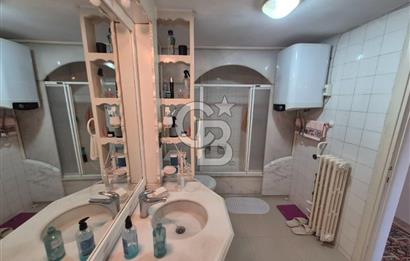 Karşıyaka Yalı Caddesi Satılık Deniz Manzaralı Daire