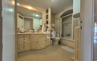 Karşıyaka Yalı Caddesi Satılık Deniz Manzaralı Daire