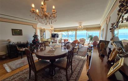Karşıyaka Yalı Caddesi Satılık Deniz Manzaralı Daire