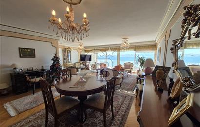 Karşıyaka Yalı Caddesi Satılık Deniz Manzaralı Daire