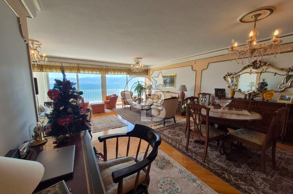 Karşıyaka Yalı Caddesi Satılık Deniz Manzaralı Daire